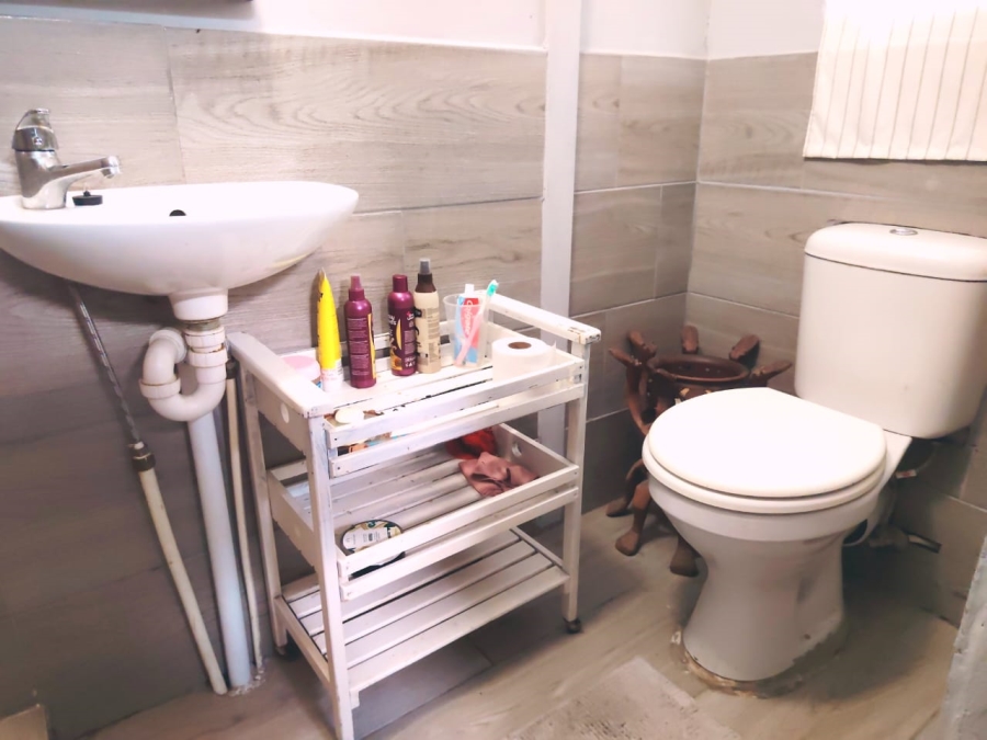 3 Bedroom Property for Sale in Silwood Heights Western Cape